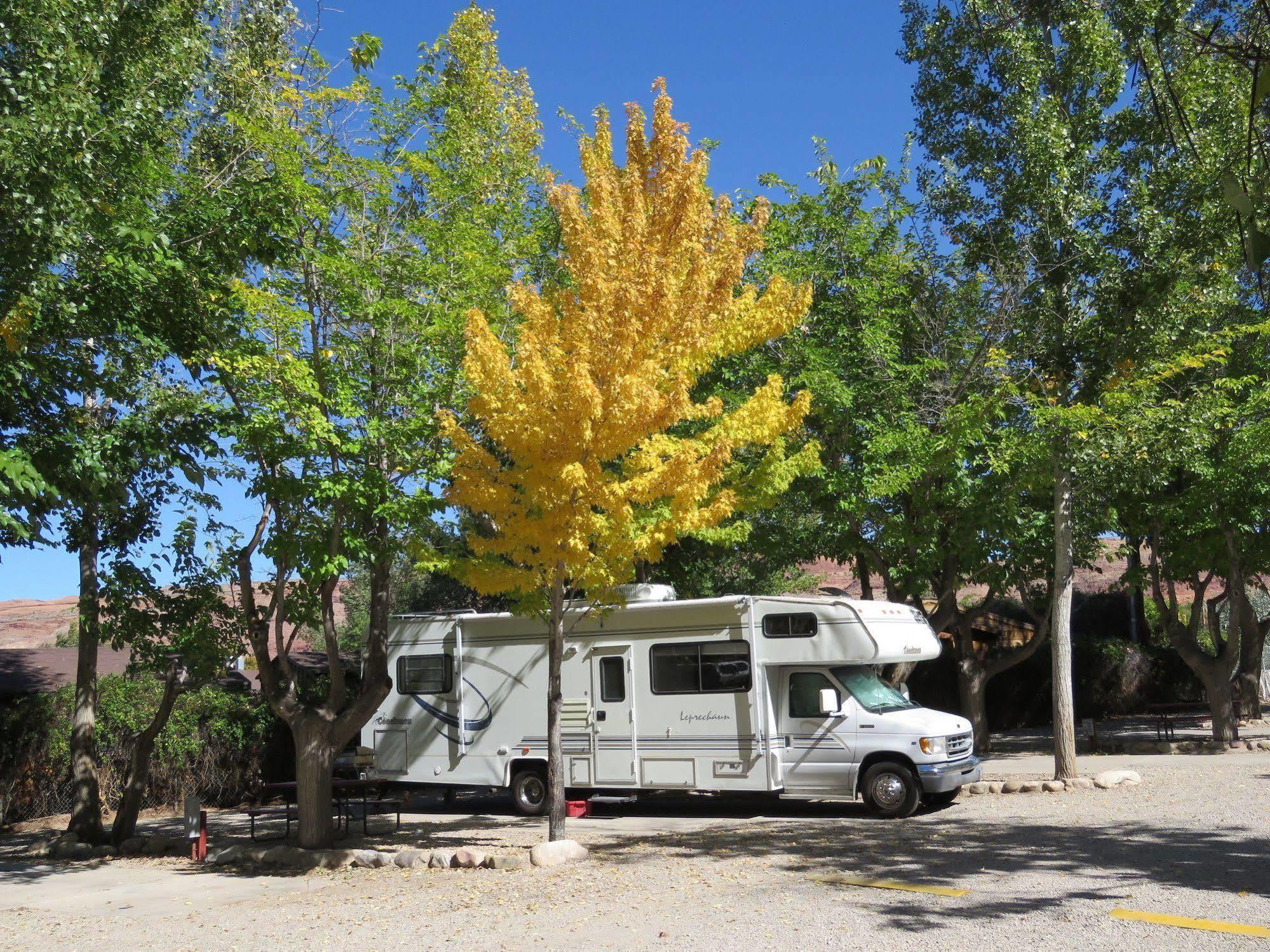 Hotel Sun Outdoors Moab Downtown Exterior foto