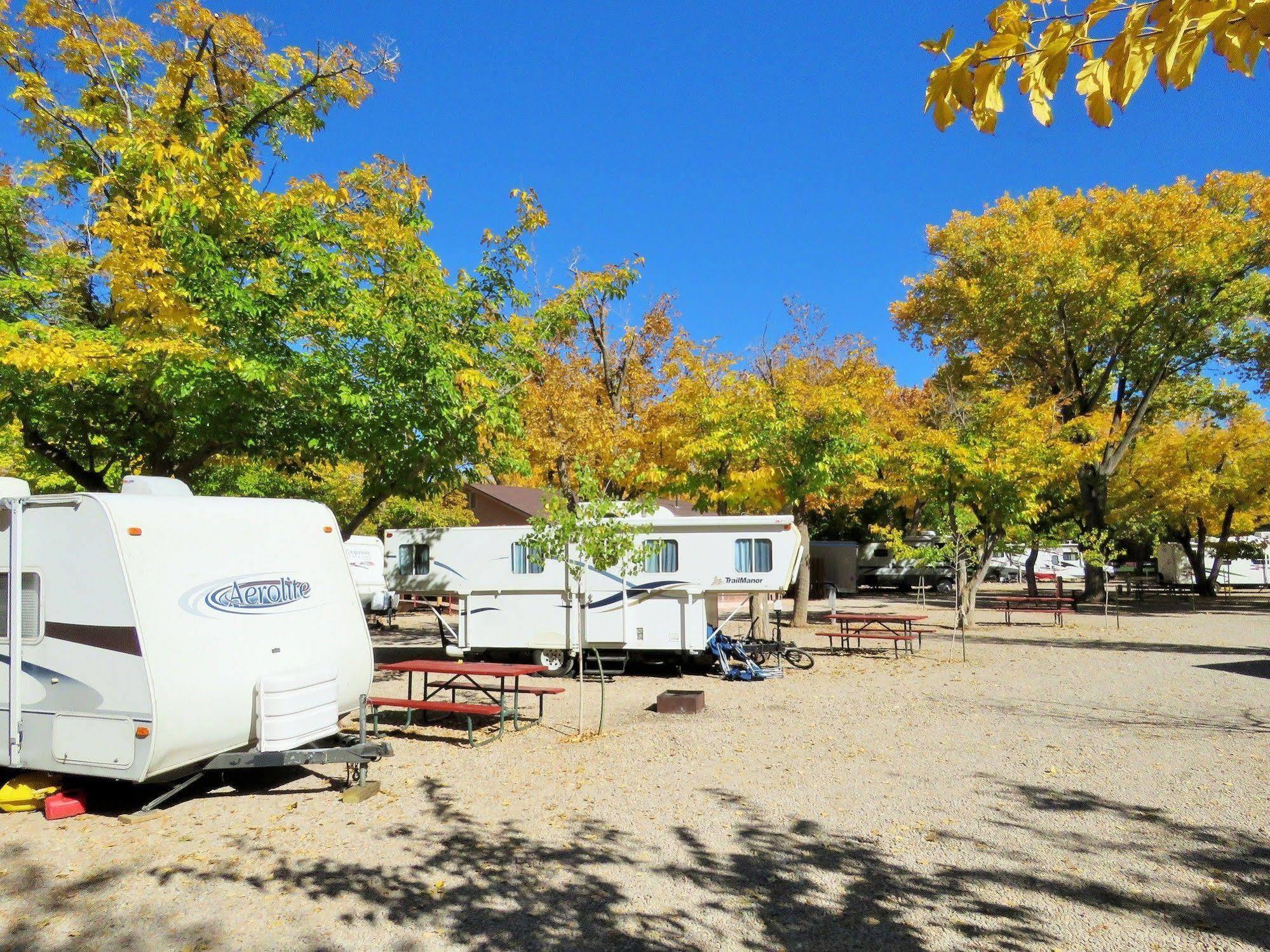 Hotel Sun Outdoors Moab Downtown Exterior foto